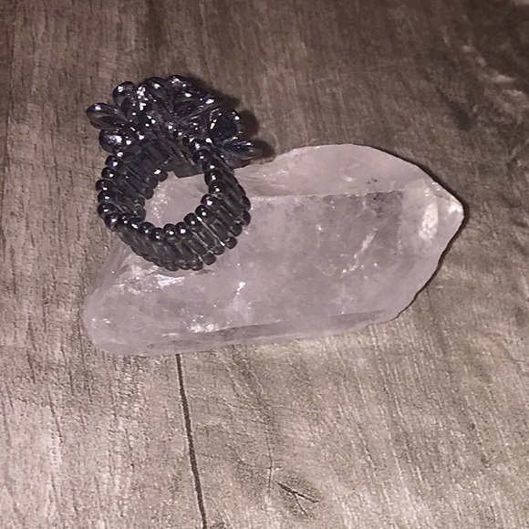 🆕Flower Statement Ring - Picture 4 of 4